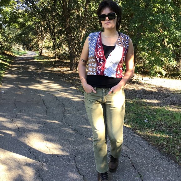 Vintage womens sweater vest M knit patchwork mix pattern button v-neck 80s 90s - Picture 2 of 13